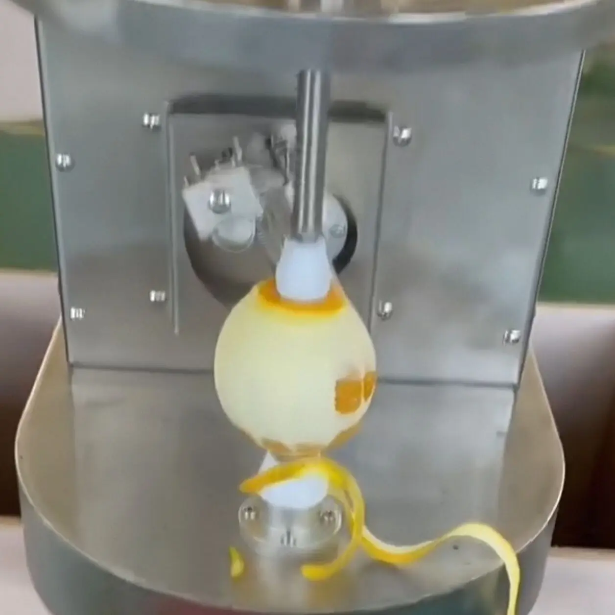 

Многофункциональная электрическая овощечистка 80 Вт из нержавеющей стали для апельсинов, лимонов, яблок, киви, груш, коммерческая машина для очистки фруктов