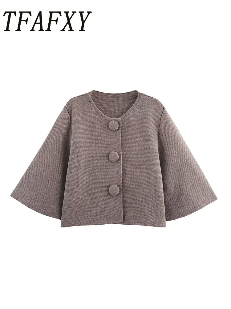 

TFAFXY Women Fashion Solid Single Breasted Knitted Sweater Vintage O-Neck Short Sleeves Female Chic Lady Sweater