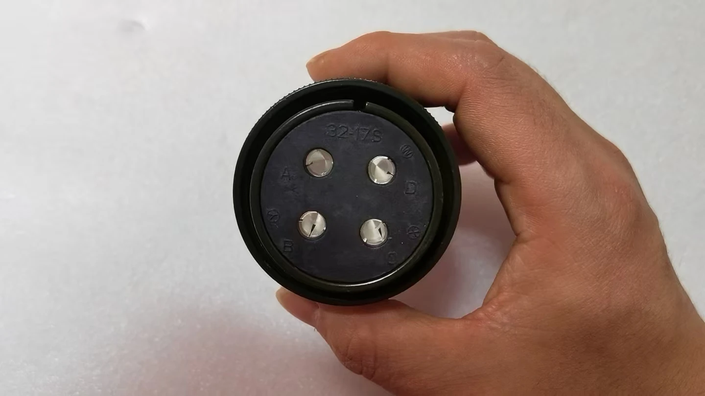 MS3106A32-17S 180 Brand new straight head power connector plug,