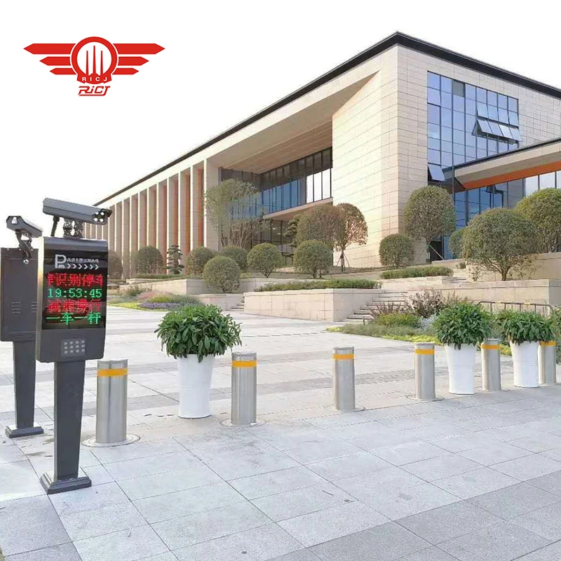 Anti Theft Car Post Parking Lot Bollards Security Access Control Reader Bollards Stainless Steel Bollards With Lights