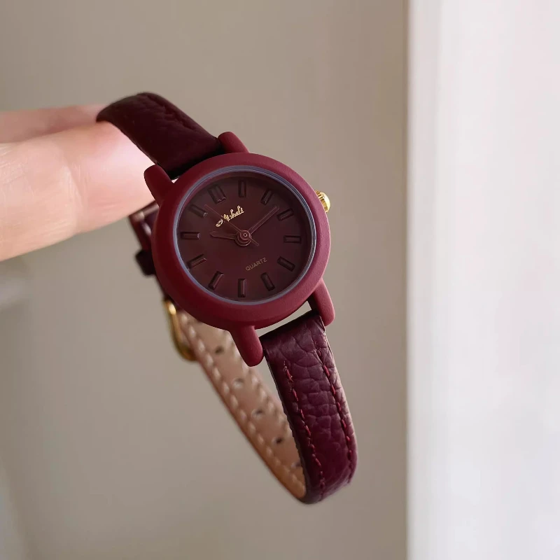 Classic Trend Ladies Watch Elegant and Simple 2025 Waterproof Quartz Watch Birthday Gift