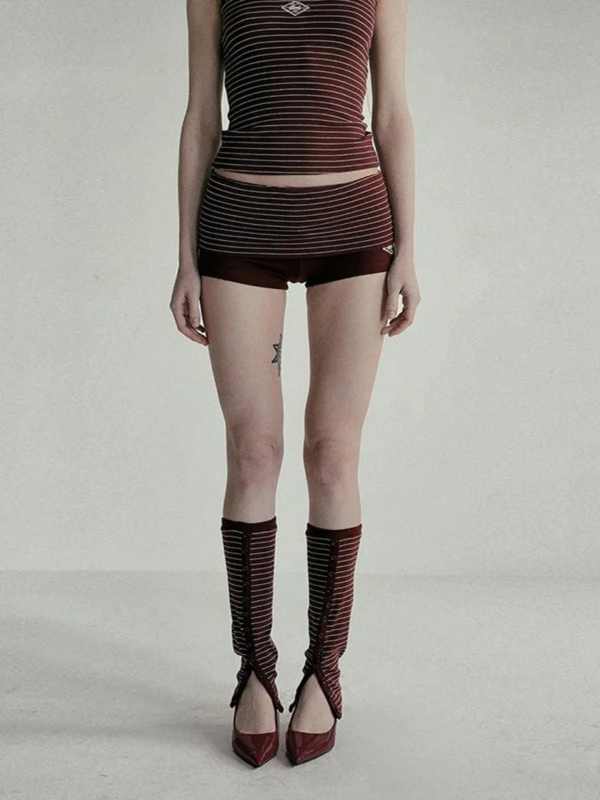 아메리칸 스트라이프 스포츠 반바지 여성 섹시 캐주얼 슬리밍 핫 바지 독특한 3/4 길이 스트레이트 레그 탄성 허리띠