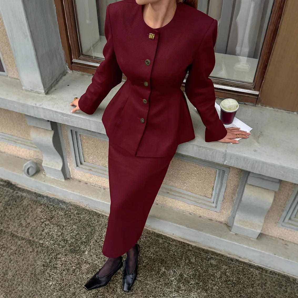 2025年新デザインセンス ウエストシェイプ ラウンドネック 長袖 スーツジャケット ツーピースセット ファッション 多用途 レディース ワインレッド