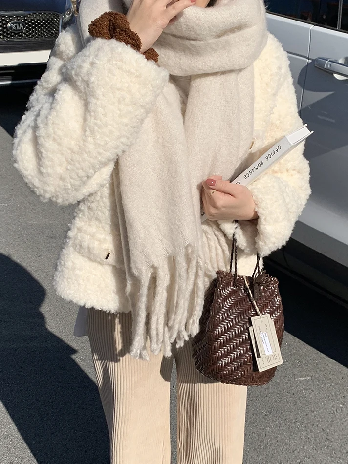 Autumn Winter ort Warm Lamb Fur Jaet Women's Korean Sle Single Button Soft Small Size Coat Polyester Fiber Long Sve