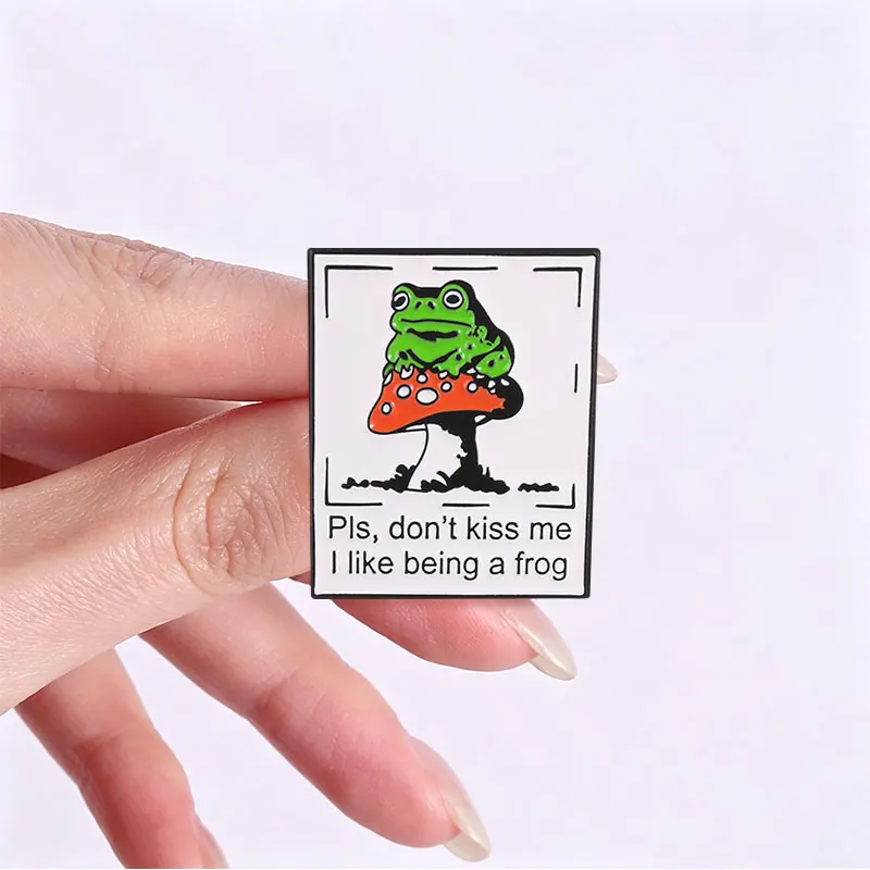 Whimsical Frog Mushroom Enamel Badge Pls Dont Kiss Me Funny Amphibian Pin Alloy Brooch Lapel Backpack Jewelry Gift