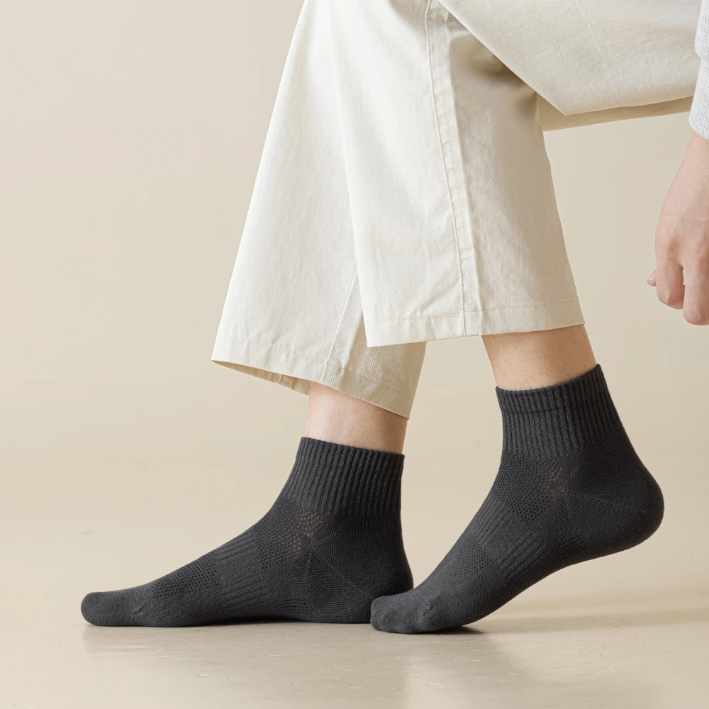

hot sale Natural ramie cotton socks for men breathable mid tube socks anti odor sports socks of Moisture wicking