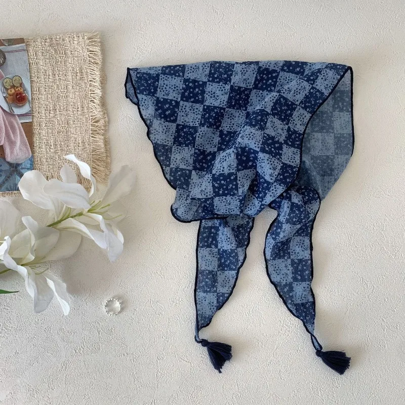 

Artistic blue tassel triangular scarf for women, lightweight and breathable spring-summer atmosphere shawl accessory