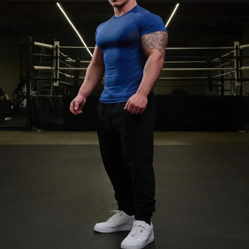 Schnelltrocknendes Fitness-Kurzarmshirt für Herren, Sommer-Lauf-Sport-Kompressionsshirt, atmungsaktiv und elastisch – Detail 9