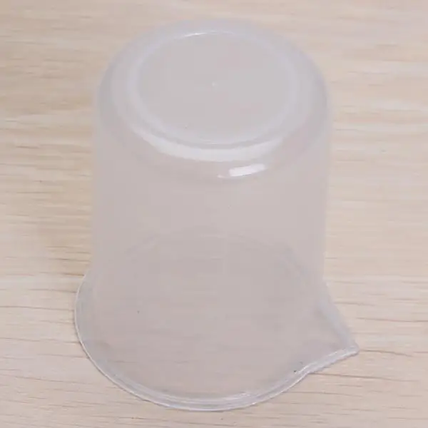 Plastic Graduated Beaker Measuring Cup with High Heat Resistance for Kitchen and Scientific Experiment