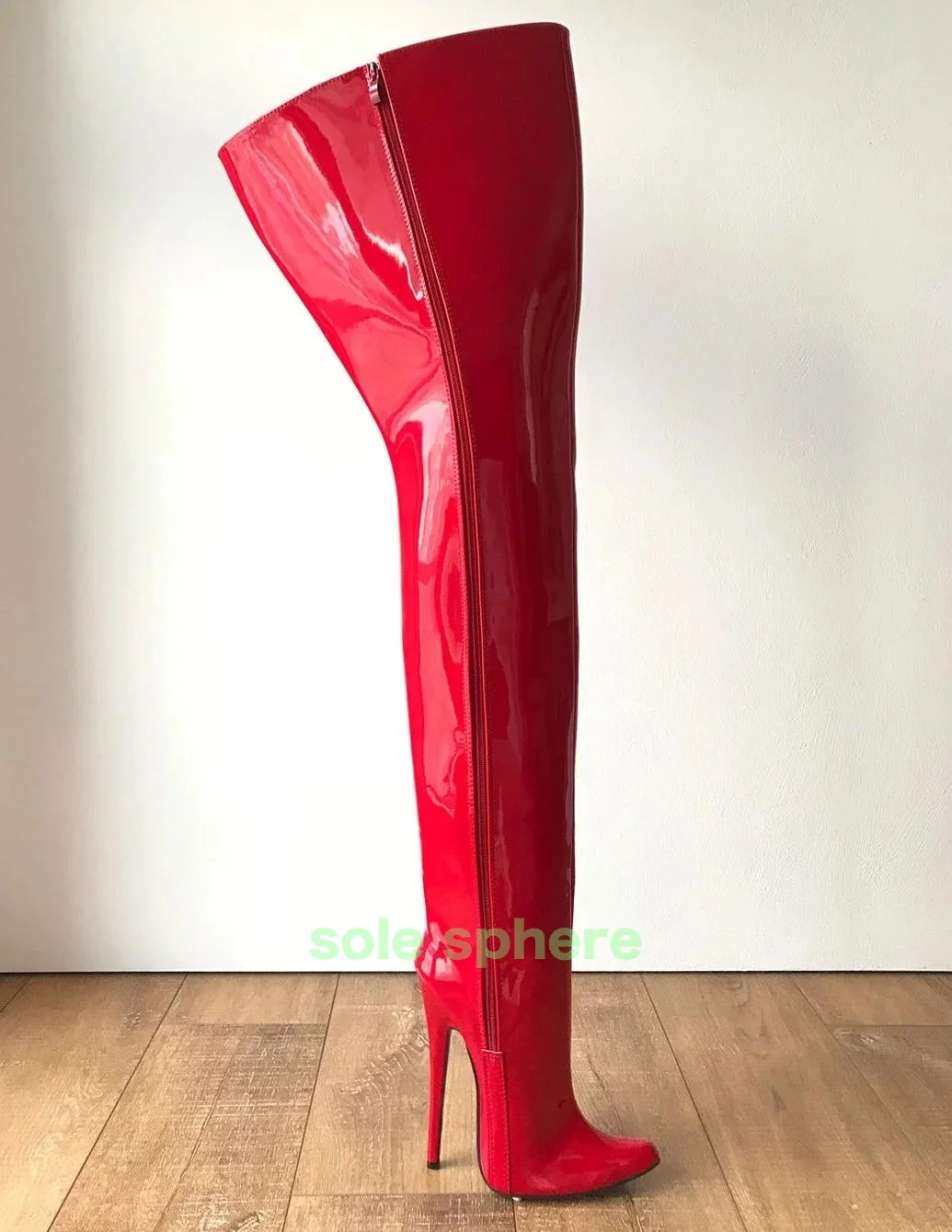 

Lady Mirror Pu Red Gladiator Сексуальные вечерние сапоги выше колена с острым носком Металлик Pu Красный молния Подиум Сексуальные сапоги-гладиаторы Размер