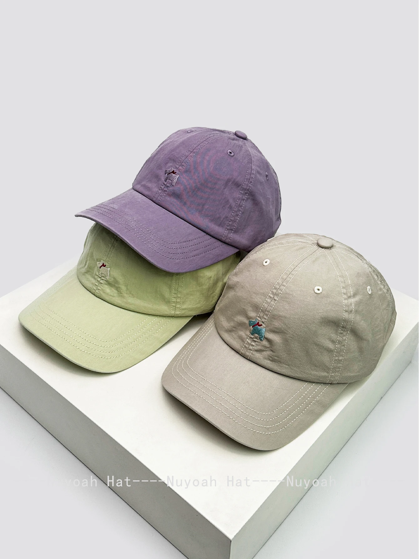 

Spring and summer embroidered baseball hat soft top men's and women's sunshade cute simple casual cap