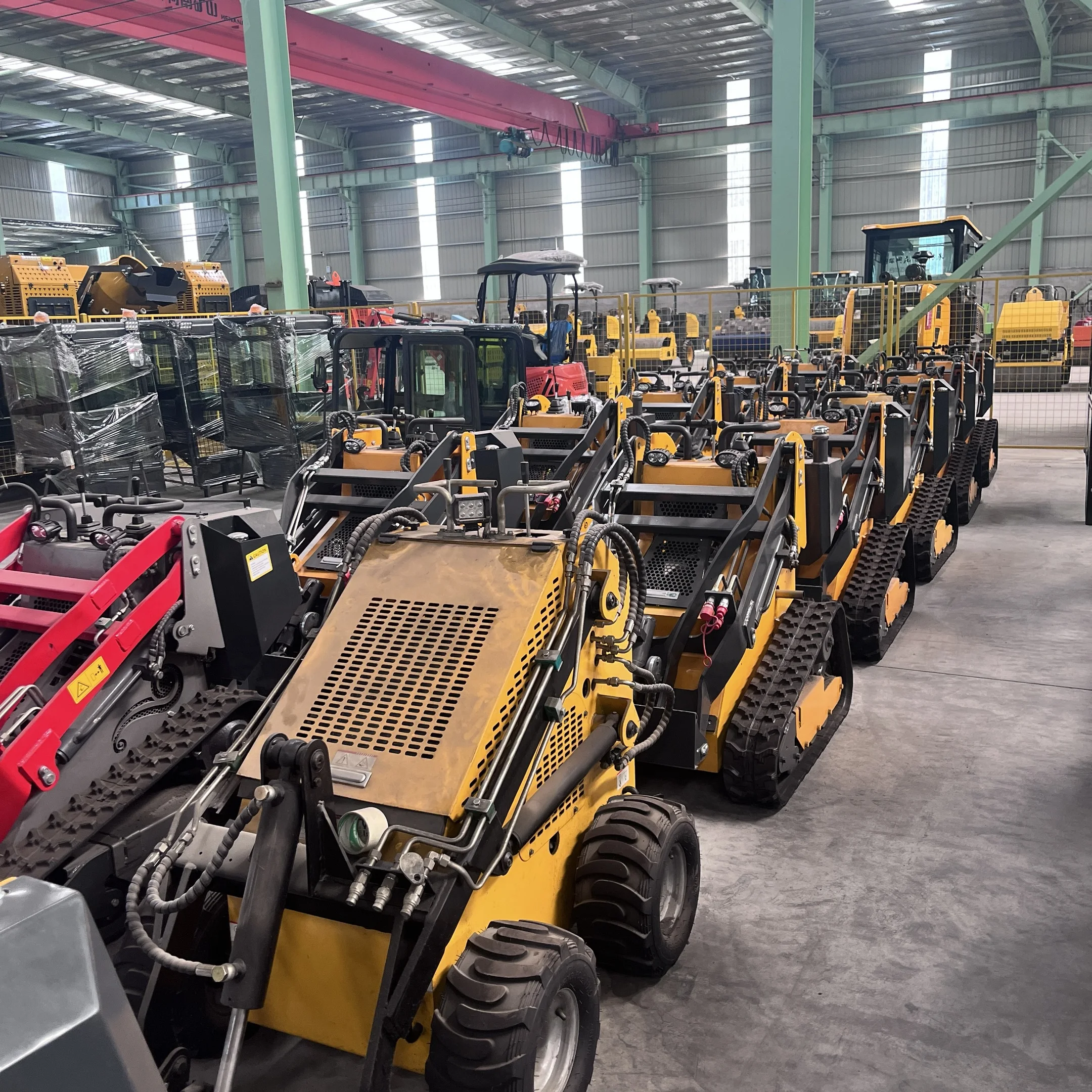 CE EPA Kubota Engine Mini Loader Slip Steering Belt Slip ملحقات التوجيه للمصنع الصيني