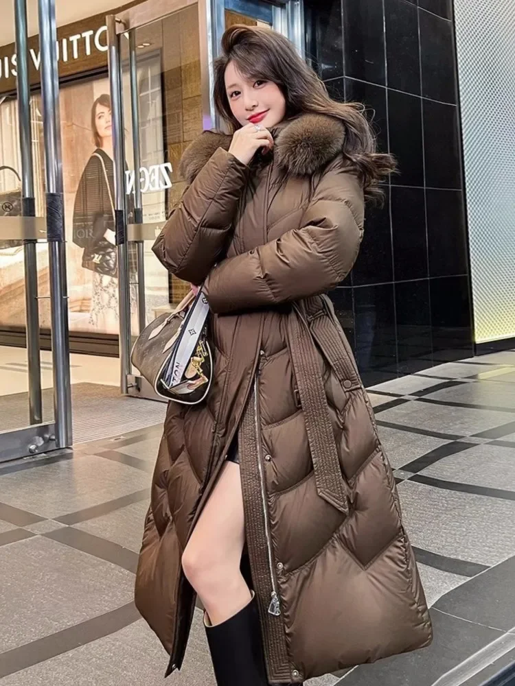 Jaqueta feminina com gola de pele de raposa, estilo longo, inverno 2025, acima do joelho, cintura, pato branco