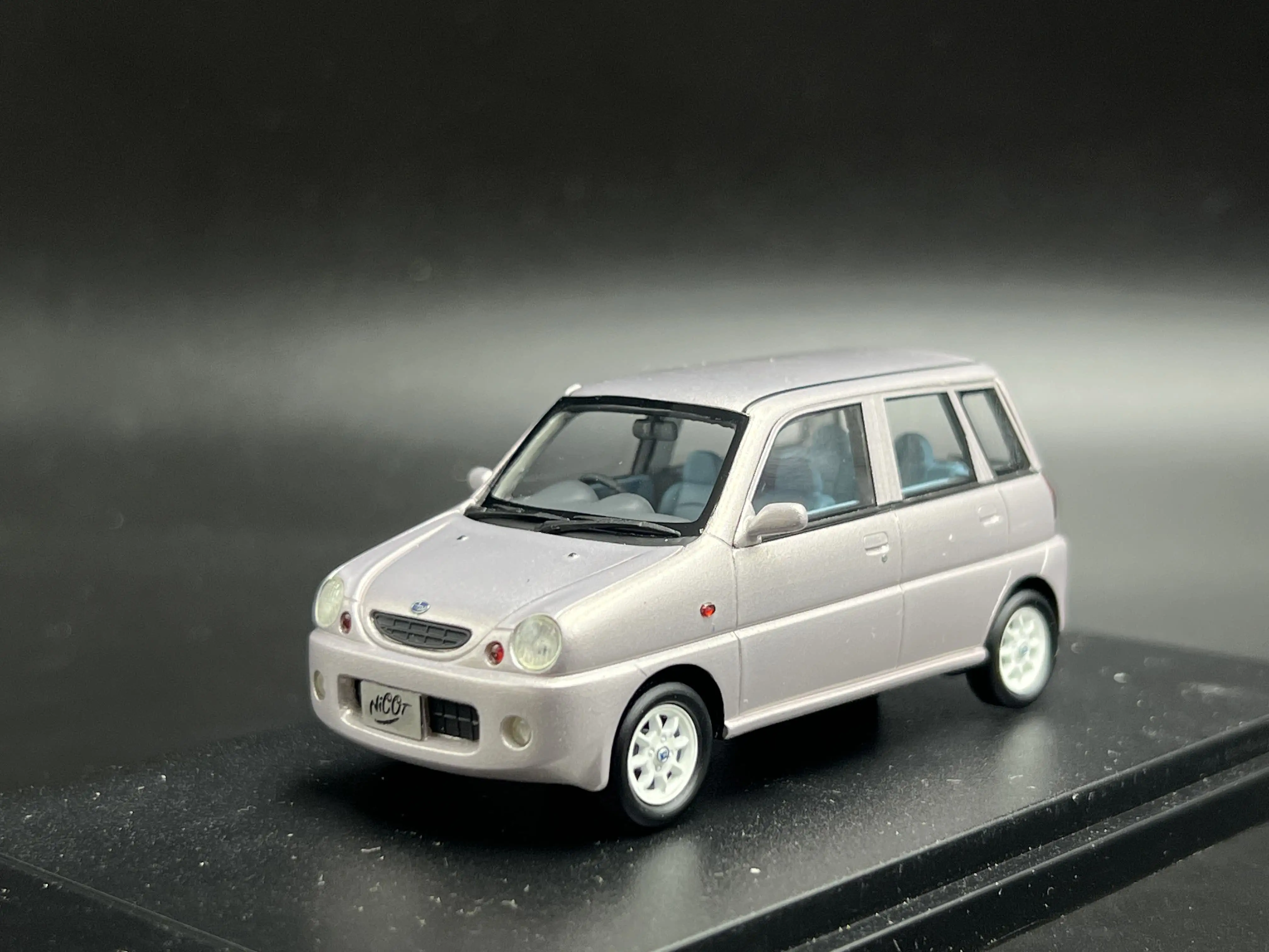 Hi-Story Modelo de Coche de Resina SUBARU PLEO NICOT a Escala 1:43