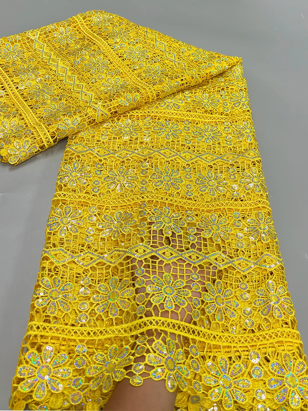 Yellow Nigerian Mesh Lace Fabric 2024 High Quality Water Soluble African Luxury Cord Guipure Lace Fabric Elegant Dress for Women