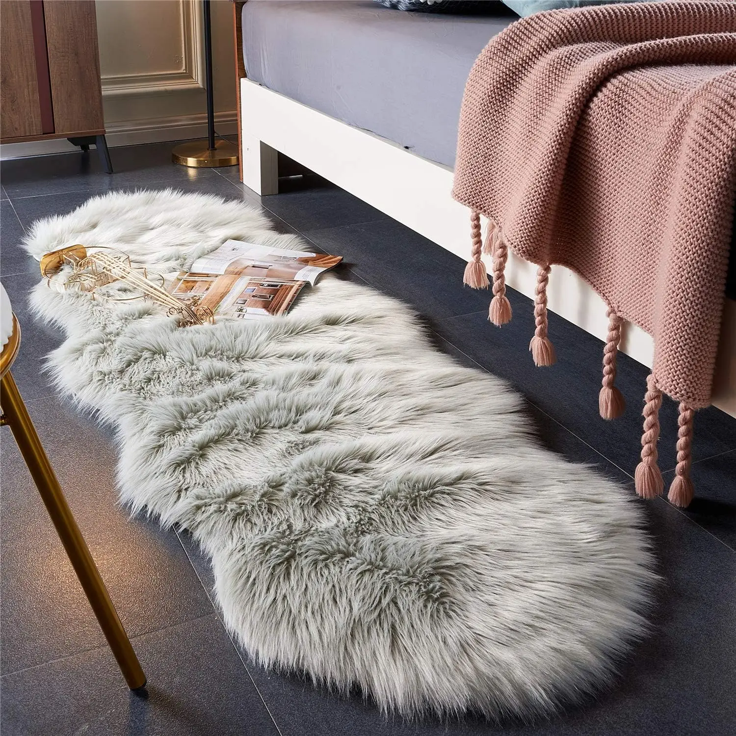 

Ultra Soft Fluffy Shaggy Area Rug , Chair Cover, Fuzzy Seat Pad For Bedroom Floor Sofa Living Room (2 X 6 Ft Sheepskin, Light