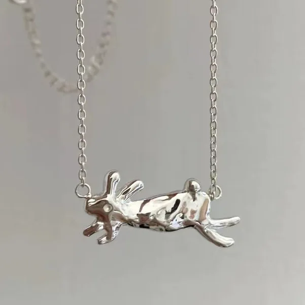 Running Towards The Moon Necklace Women's Cute and Simple 3D Rabbit Design Versatile Light Luxury Sweet Cool Style Neckchain