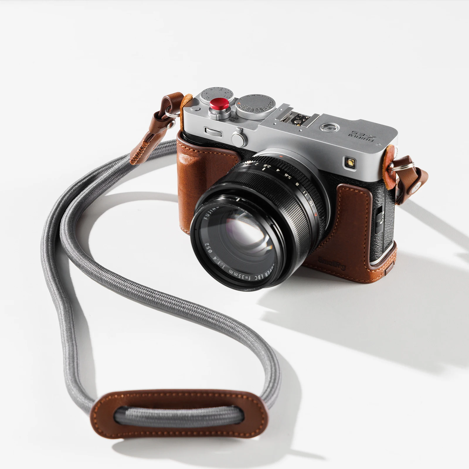 SmallRig X-E5 Półobudowa, Skórzany Futerał na Aparat do FUJIFILM X-E5 z Skórzanym Paskiem na Ramię, Kolor Brązowy/Czarny 5449 — zdjęcie produktu 7