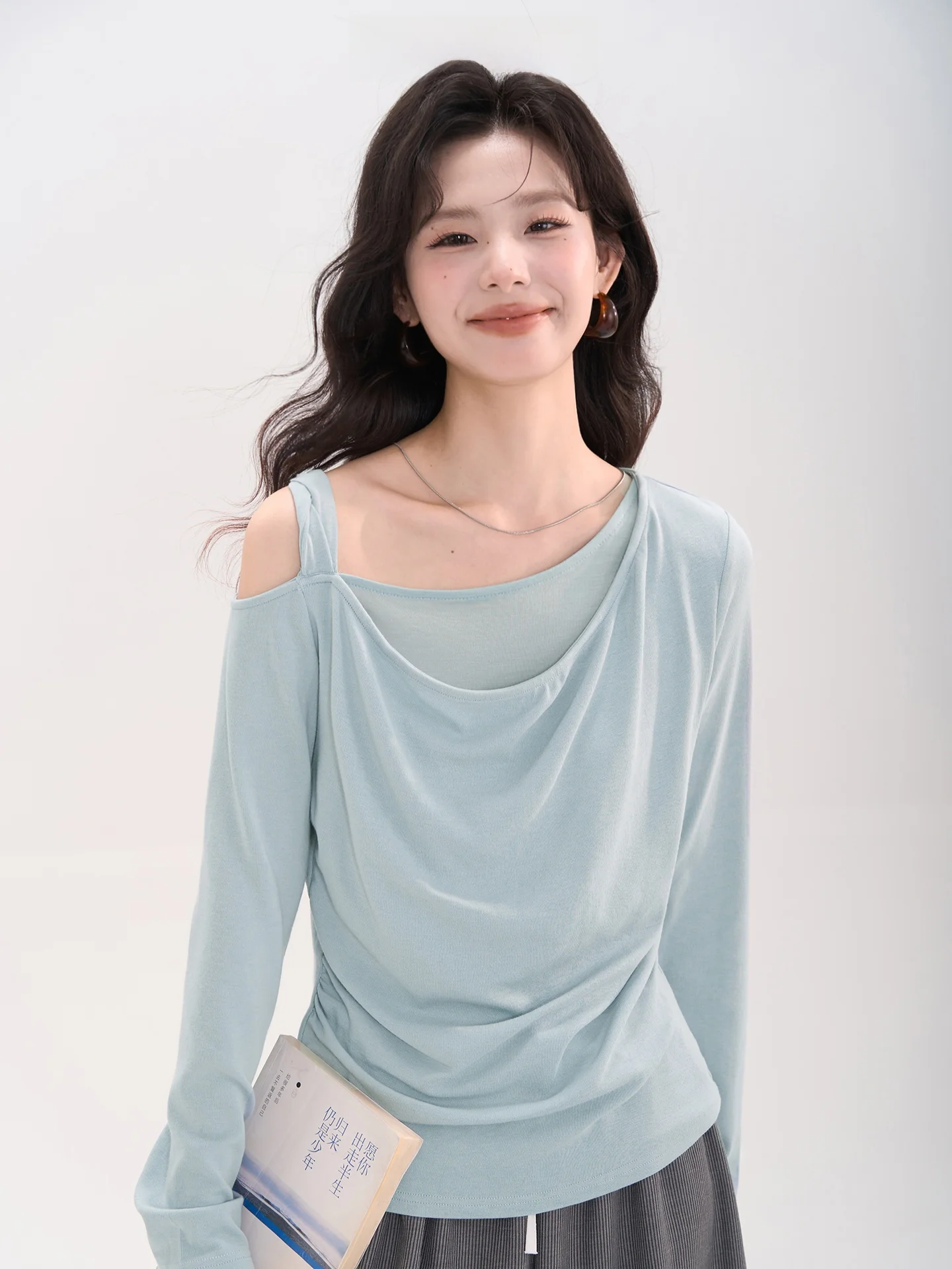 

Simple Daily Strap Design Long Sve T-irt Pure Color Bubble Milk Cap Heme Window Flower Field Korean Sle round Ne Top