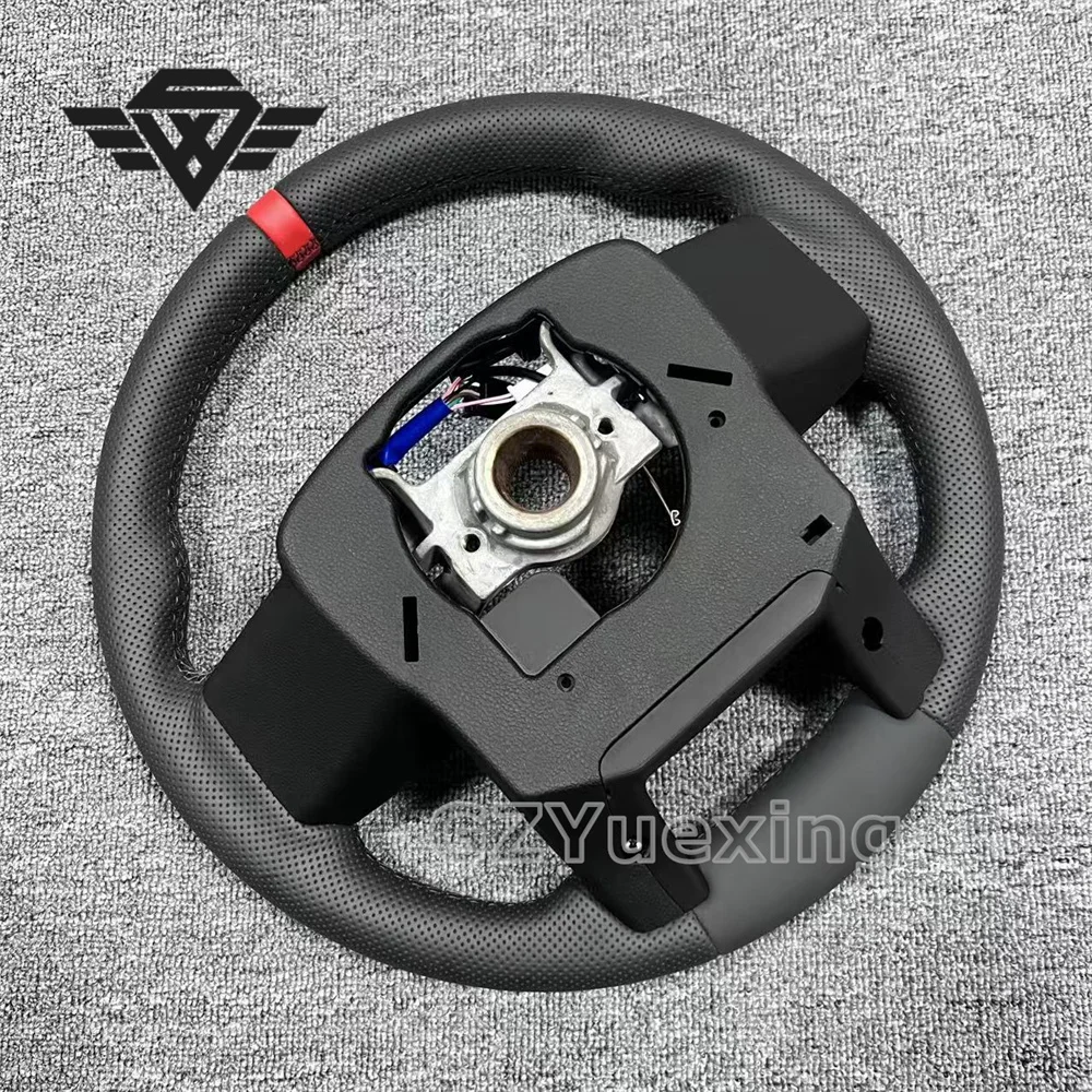 พวงมาลัยแต่งสำหรับรถยนต์โตโยต้า ทันดรา วัสดุหนังแท้ ดีไซน์ระดับแข่งรถ ควบคุมได้แม่นยำขึ้น