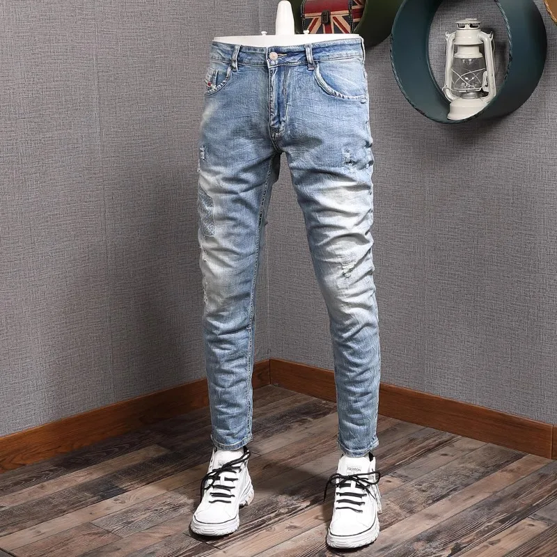 Y2KRetro Slim Fit Light Blue Jeans for Men Casual Straight Leg Y2K Style Elastic Designer Fashion Pants