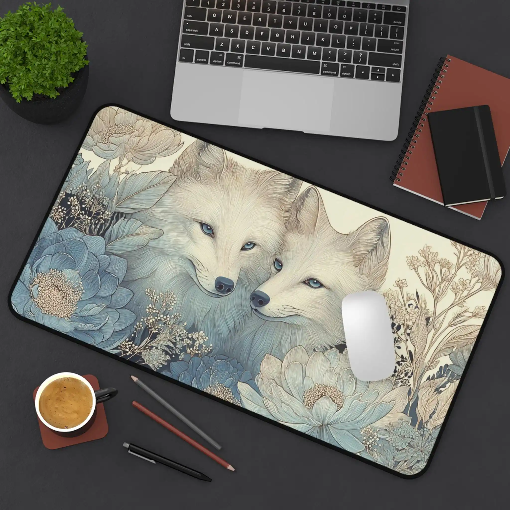 White Fox Themed Mouse Pad, Non-slip and Waterproof Mouse Pad, Office Gaming Desk Decoration Mat, A Perfect Gift for Friends.