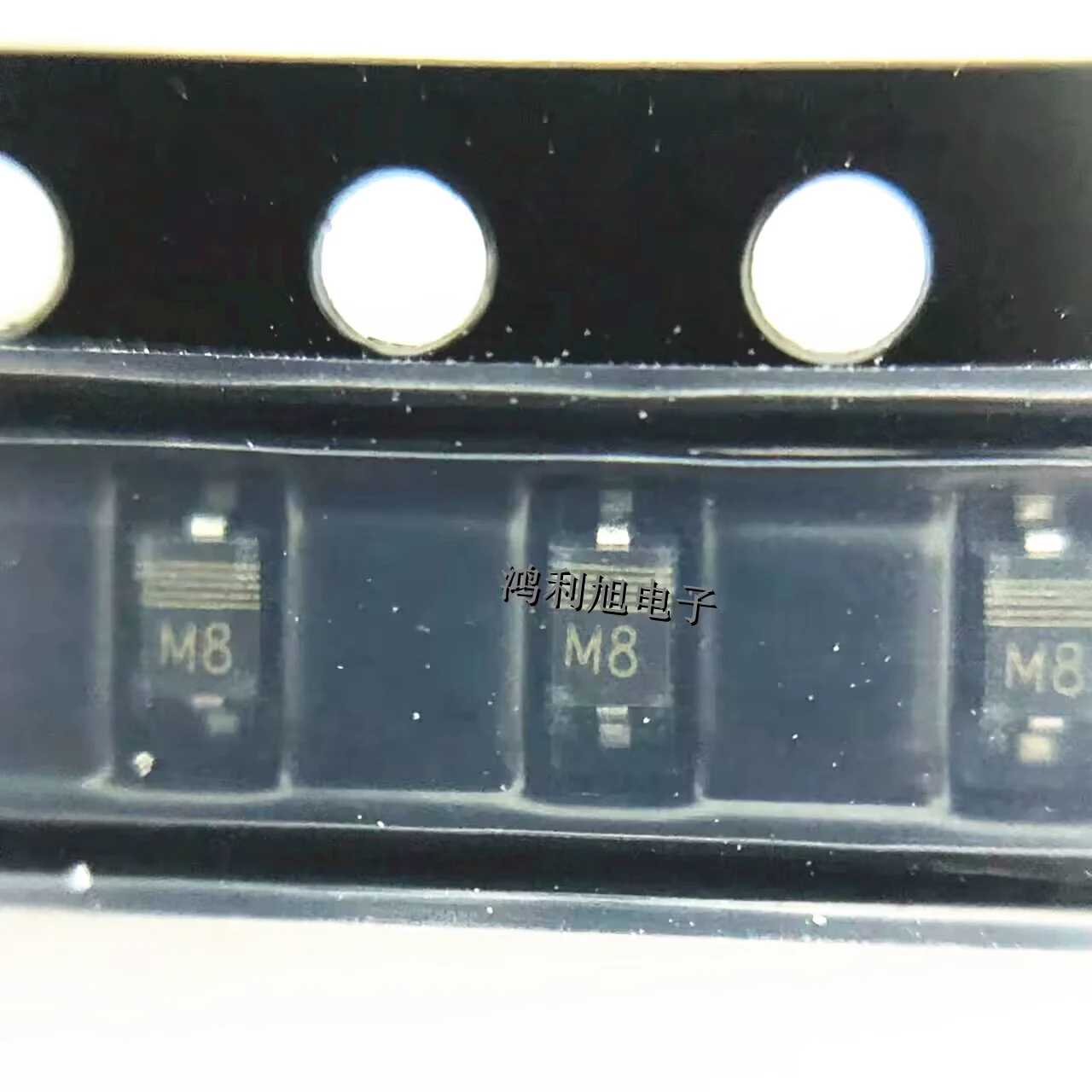 20PCS/Lot BZX384-B27 Marking M8 Diode Zener Single 27V 2% 300mW 2-Pin SOD-323 T/R