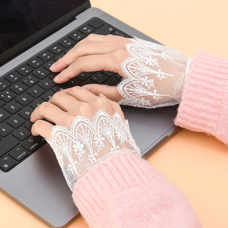 Lace Mesh Elegant Romantic Flower Fake Sleeves Detachable Wrist Cuffs Short Fingerless Gloves Wrist Warmer Sweet Dress Accessory