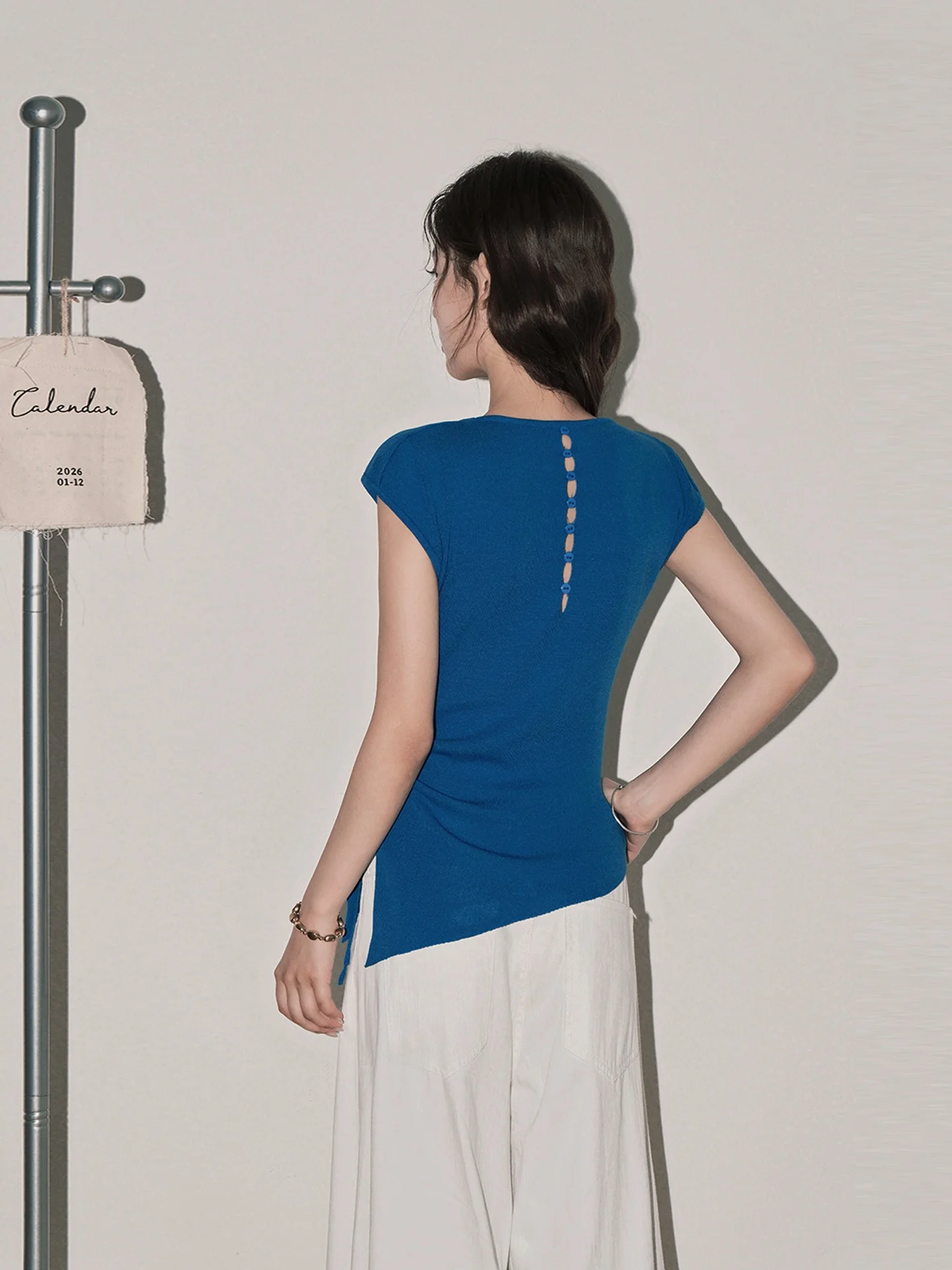 Klein Blue Sleeveless Knitted Vest Women's New 2026 Summer Pure Desire Spicy Design Drawstring Top Fashionable Versatile Style