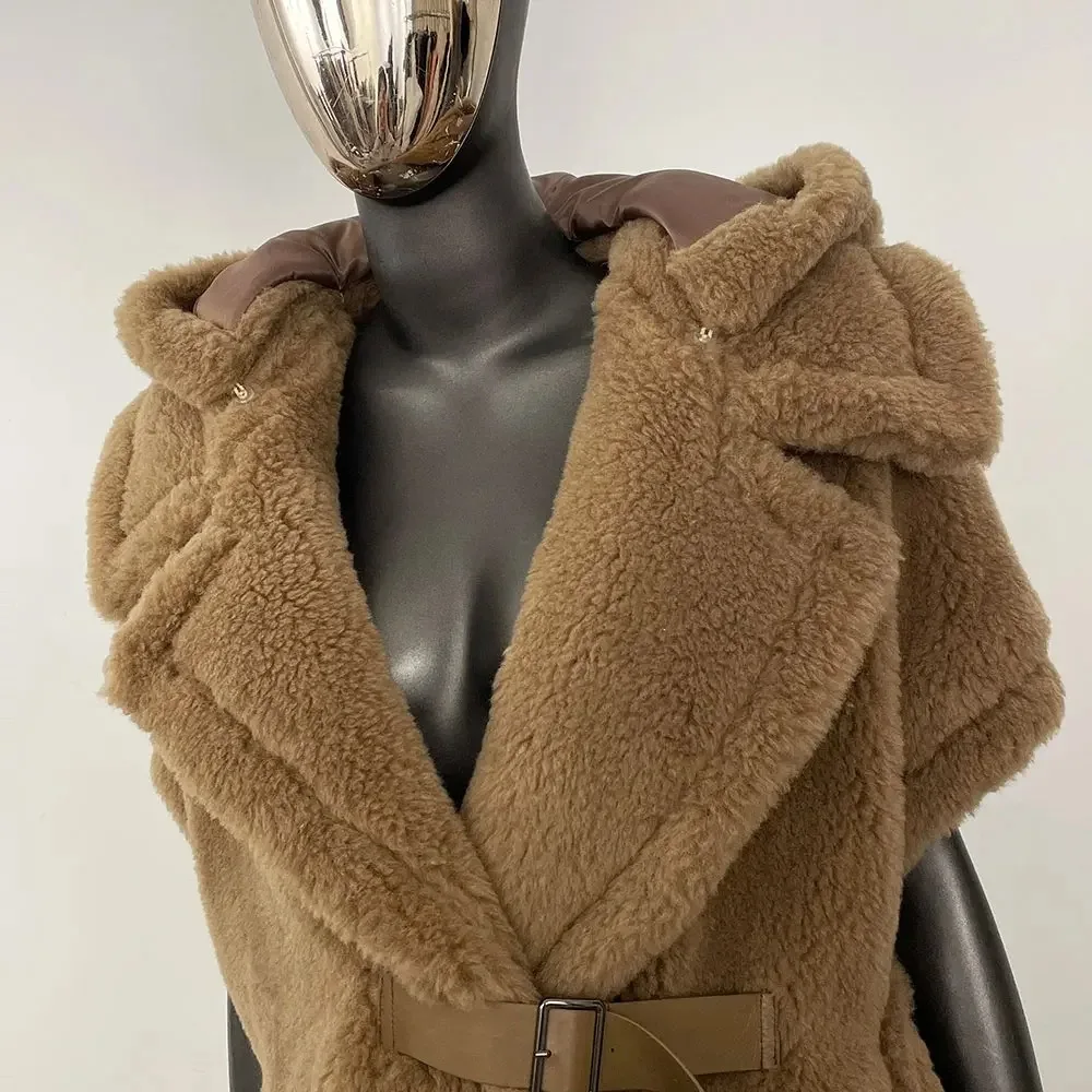 سترة الربيع أزياء المرأة صدرية معطف قصير تيدي الأغنام معطف الصوف الصوف حزام جلد الشارع الشهير جيليه الجمل سترة سيدة