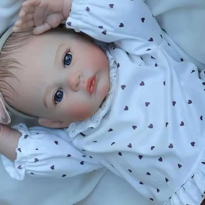 Newborn doll 22 Inches 55 Centimeters Realistic Regenerated doll, Cute Girl doll, Handmade Vinyl Material, High-End Painted Gift Set, Suitable for Children over 3 Years Old + Halloween and Christmas Gifts