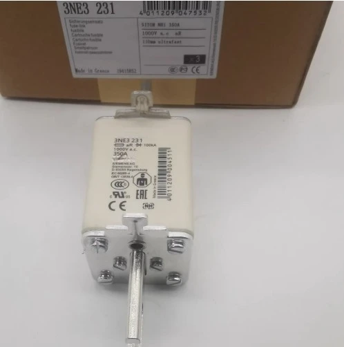 

Brand new Fast Fuse 3NE3230-0B 3NE3231 3NE3232-0B 3NE3233 Fast delivery