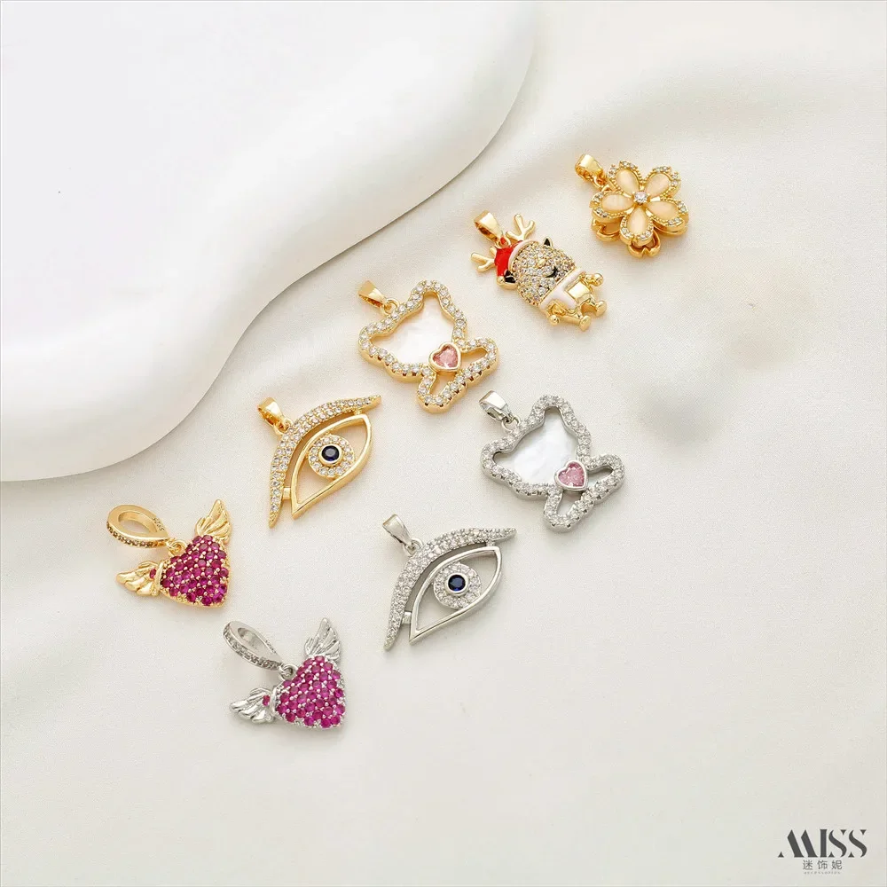

18K Gold-wrapped Color-preserving Zircon Rotating Santa Love Bear Pendant DIY Sweater Chain Accessories