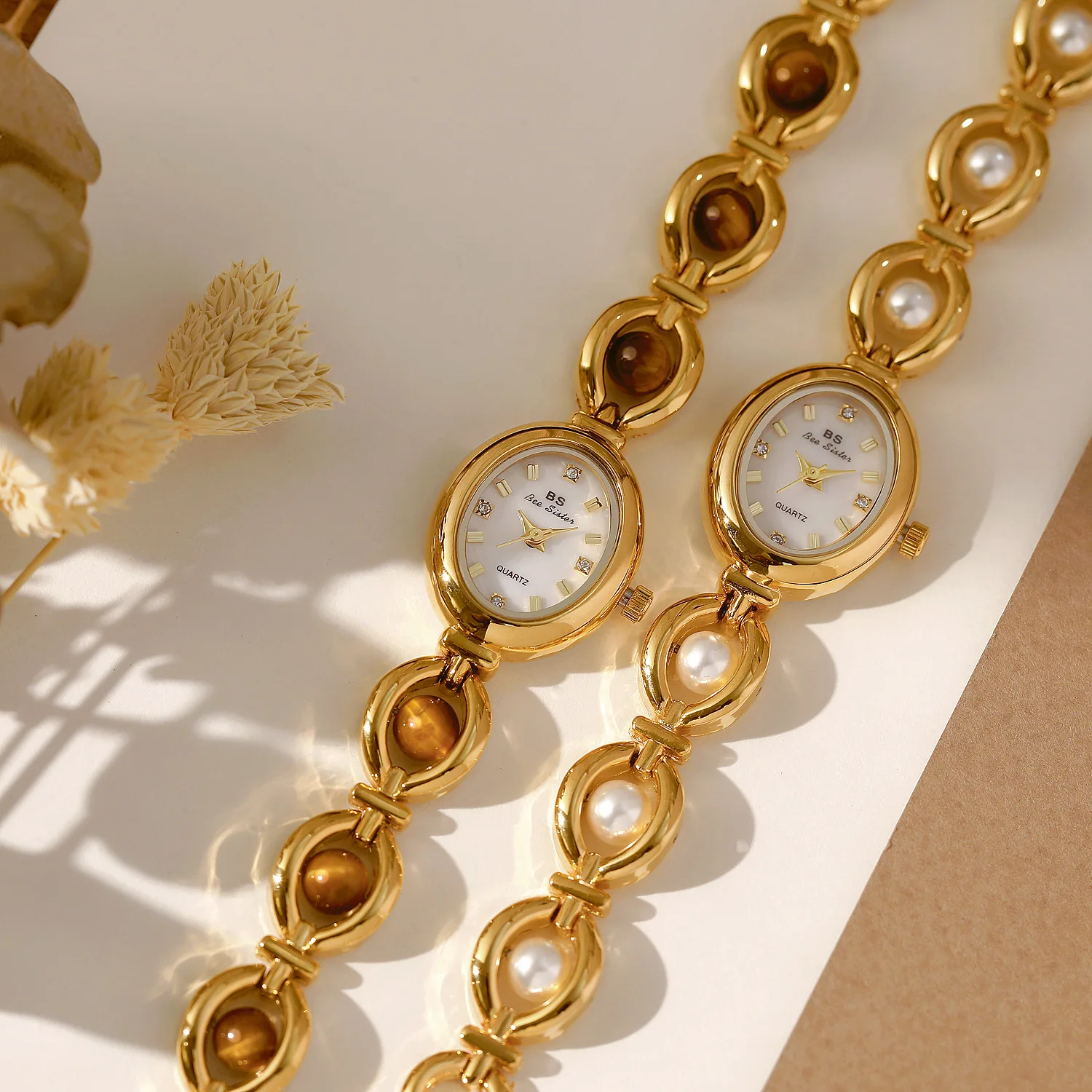 Vintage Medieval Chain Women's Watch Gold Small Dial Fashion Natural Gemstone Quartz Ladies' Watches Suitable for Everyday Party
