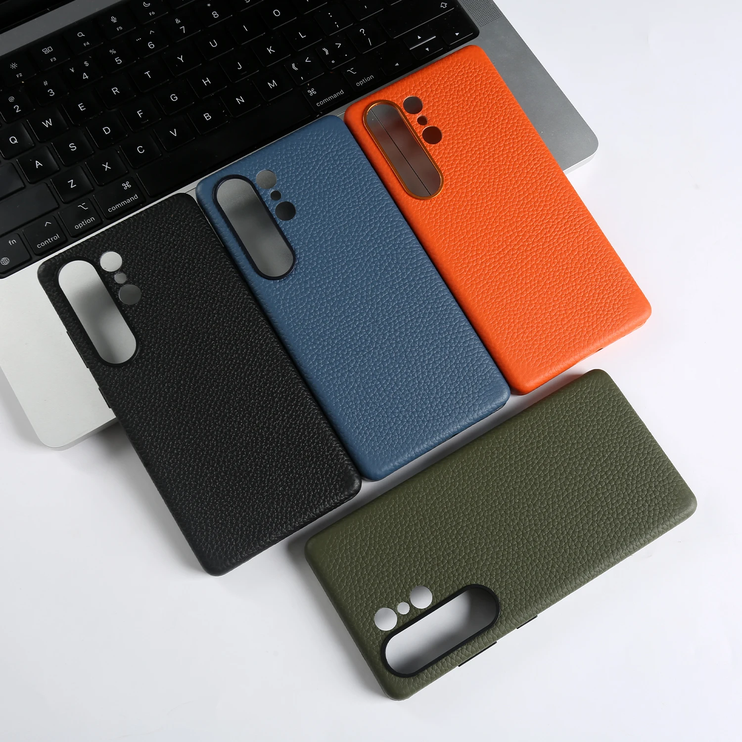 Magnetyczne etui z prawdziwej skóry liczi z obsługą MagSafe do Samsung Galaxy S26 S25 Plus S24 FE S21 S22 S23 Ultra, tylna obudowa na telefon — zdjęcie produktu 5
