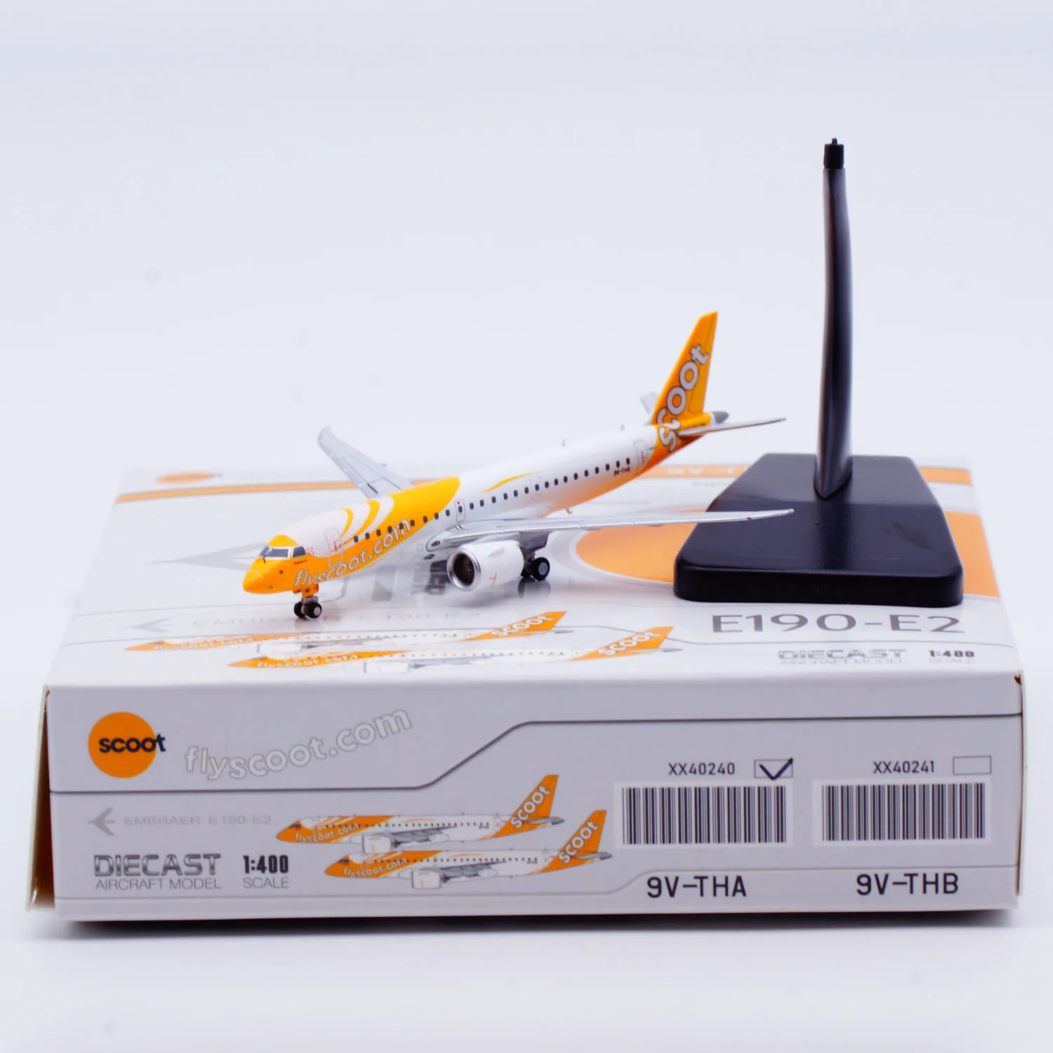 

XX40240 Коллекционный самолет из сплава в подарок JC Wings 1:400 Scoot Embraer E190-E2, литой под давлением самолет, модель реактивного самолета 9V-THA с подставкой