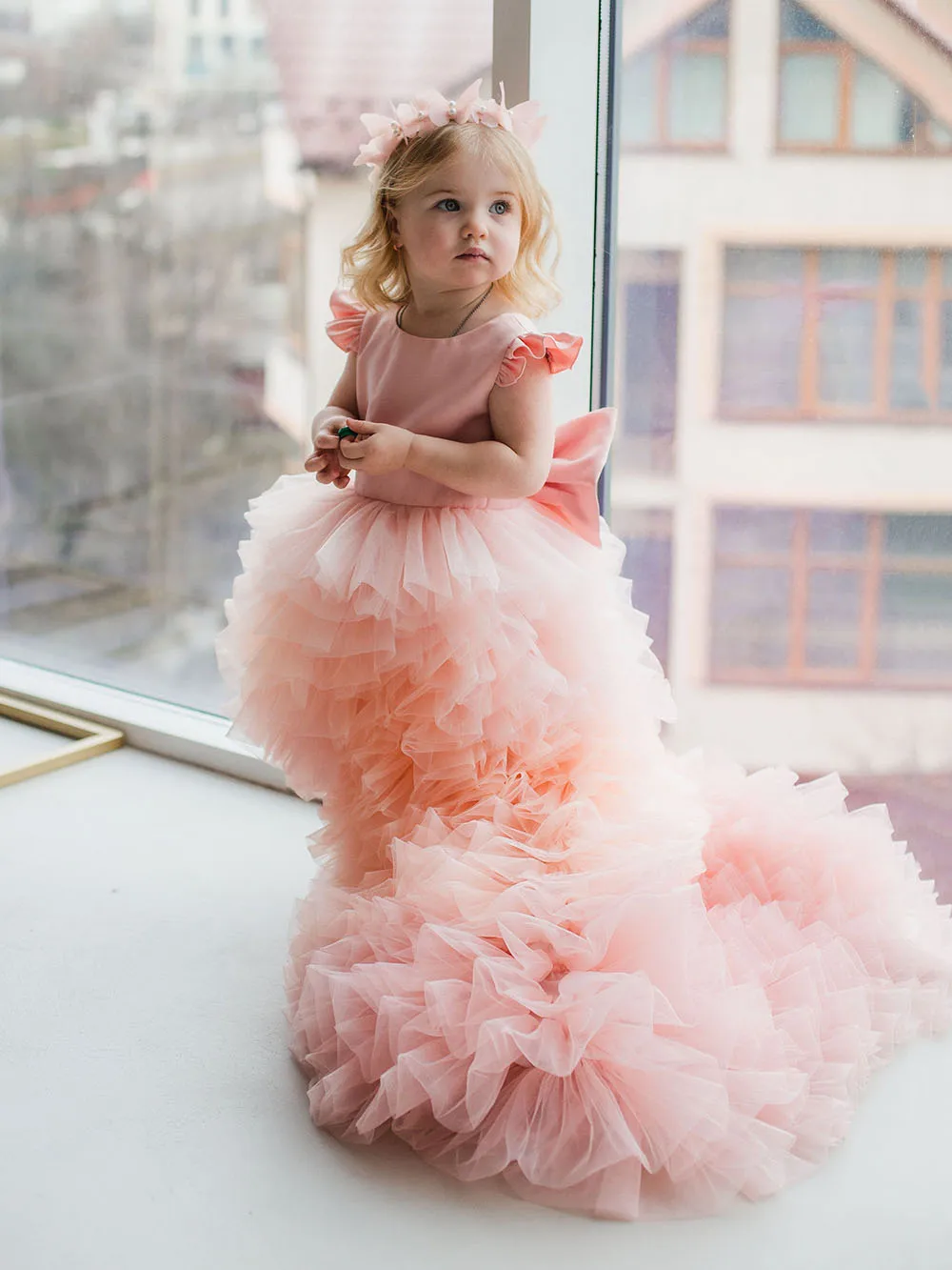 Tulle Tiered Pageant Dress With Train Toddlers Open Back Flower Girl Dresses Infant Kids Satin Bow Communion Party Gowns