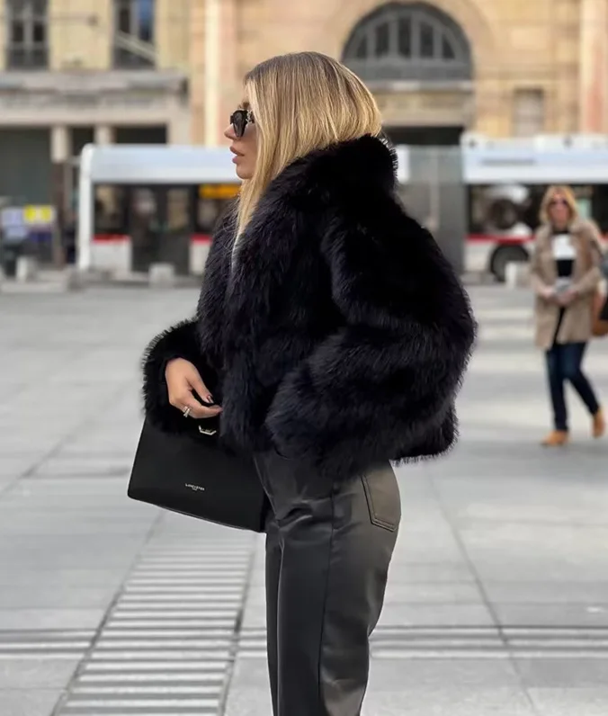 レディースフェイクフォックスファーコート ブラック 無地 ショートファージャケット ターンダウンカラー 長袖 オープンステッチ ルーズ カジュアル 秋冬