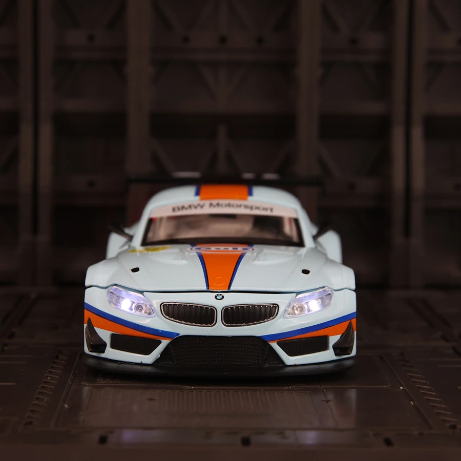 CCA 1:24 BMW Z4 GT3 Gulf Oil Edition modello di auto in lega giocattolo per bambini, porte e cofano possono essere aperti
