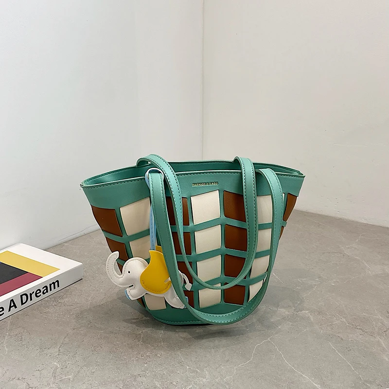 

Stylish Vintage Designer Diaper Bag For Women Elegant Minimalist Leather Large Capacity Luxury Fashion Crossbody Bag