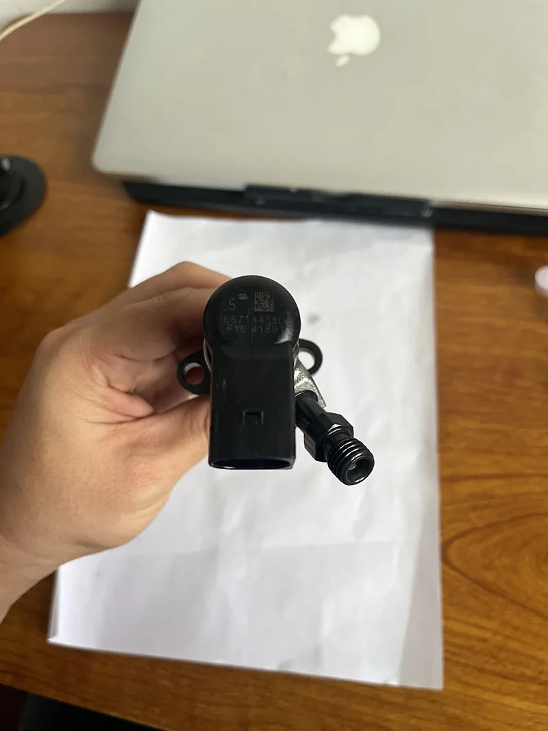 1Pcs Fuel Injector Nozzle For Siemens Citroen C4 Fiat Ford Volvo S40,V50 OE No.:9657144580,9647247280