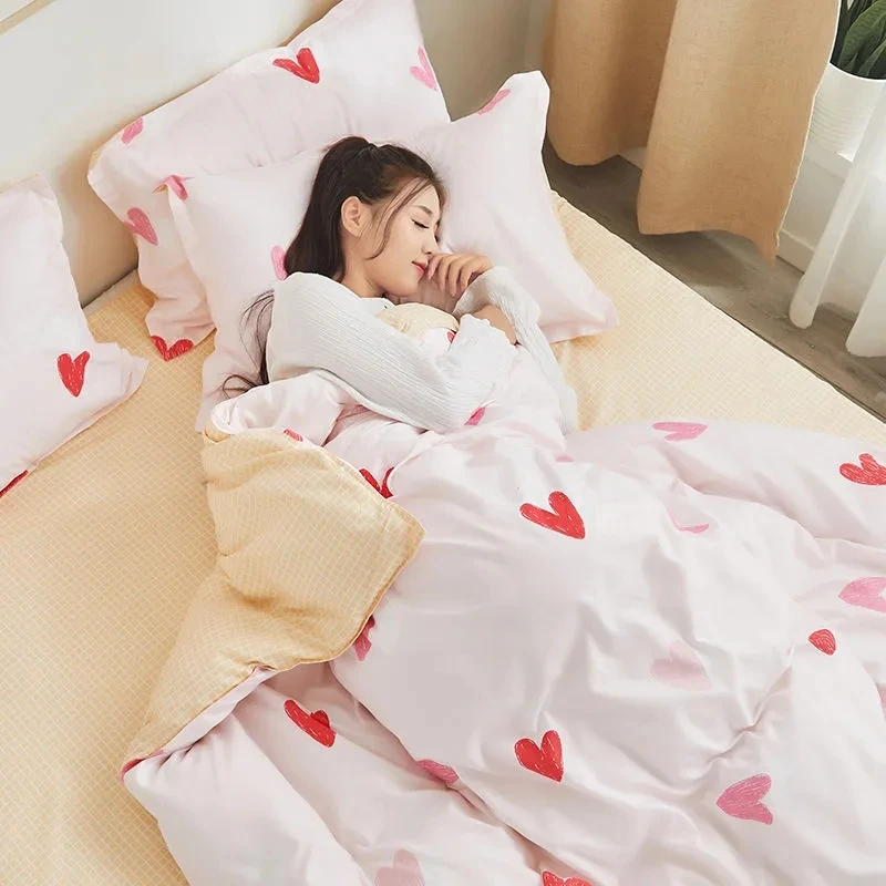 Princess Style Bedding Four-piece Set Cartoon Strawberry Printed Bed Sheet Pillowcase Quilt Cover Home Girls' Room Bedding