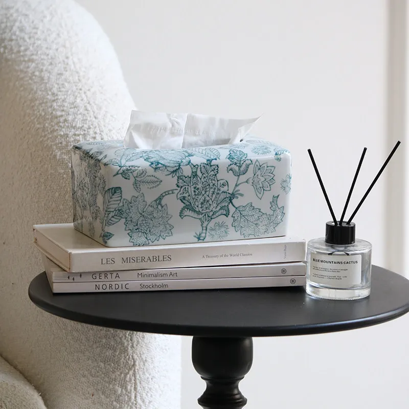 

Blue and white porcelain medieval tissue box light luxury high-end coffee table living room desktop 2 pumping paper box dining t