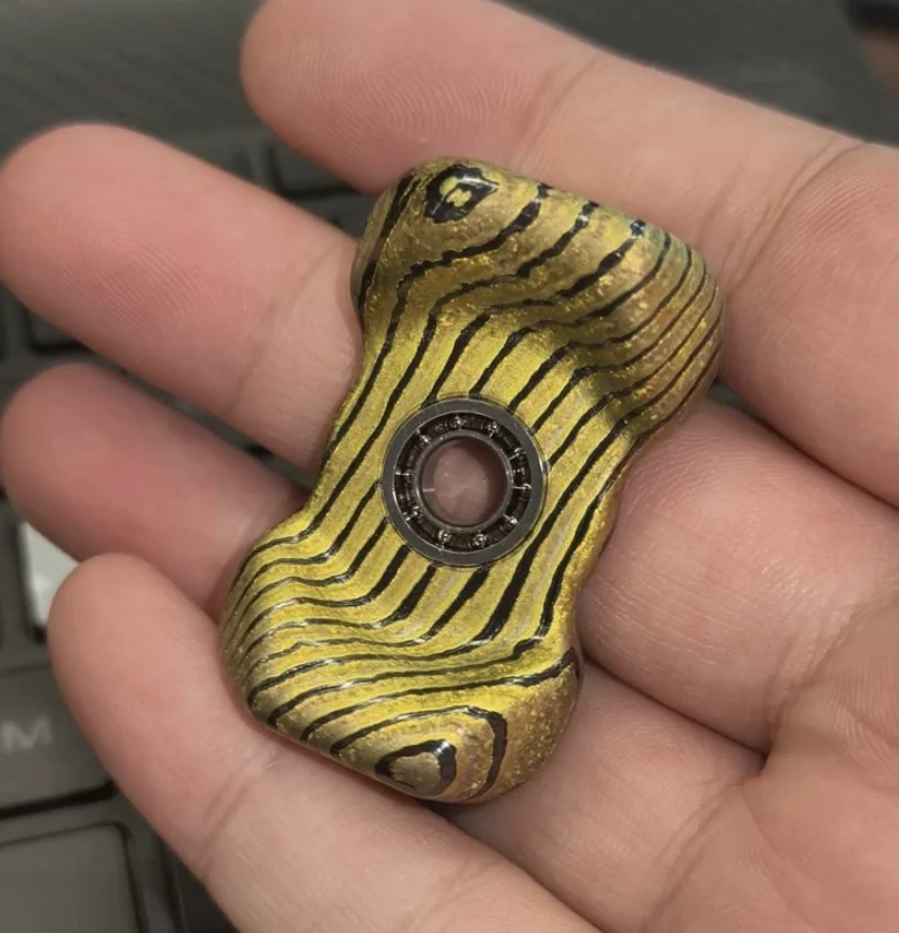 Used EDC CC-FK Ice Crystal Zircuti Hammer Tiger Pattern Hammer Spinner Fingertip Gyroscope Decompression Toys