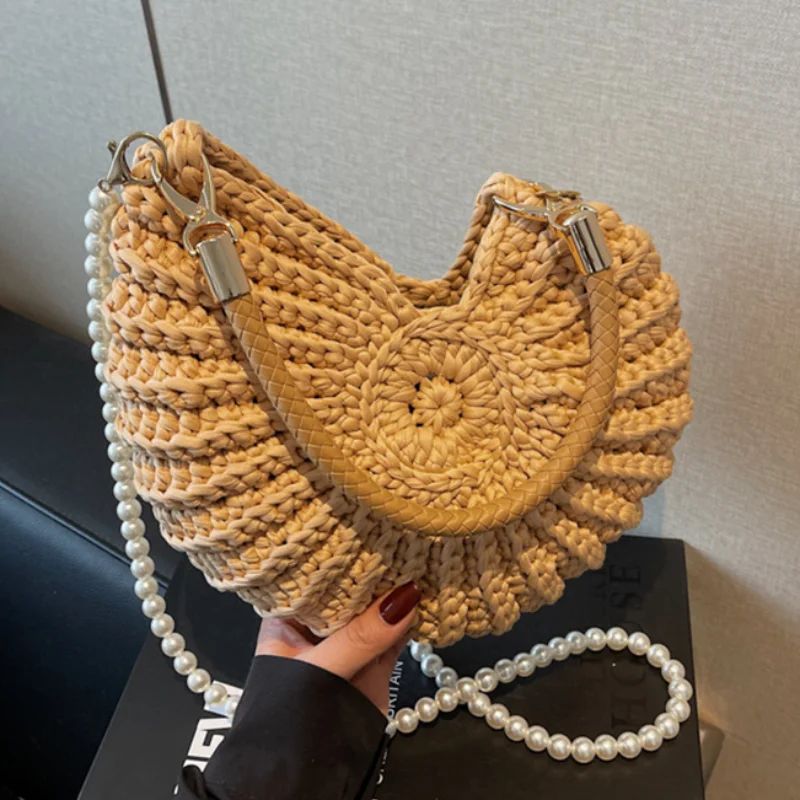 

Hand-woven Shell Handbag For Women Cute Pearl Chain Hand-woven Messenger Bag Retro Fashion Seaside Conch Versatile Shoulder Bag