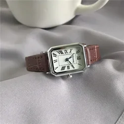 Retro Watches Classic Casual Quartz Dial Leather Strap Band Rectangle Clock Fashionable Wrist Watches for Women