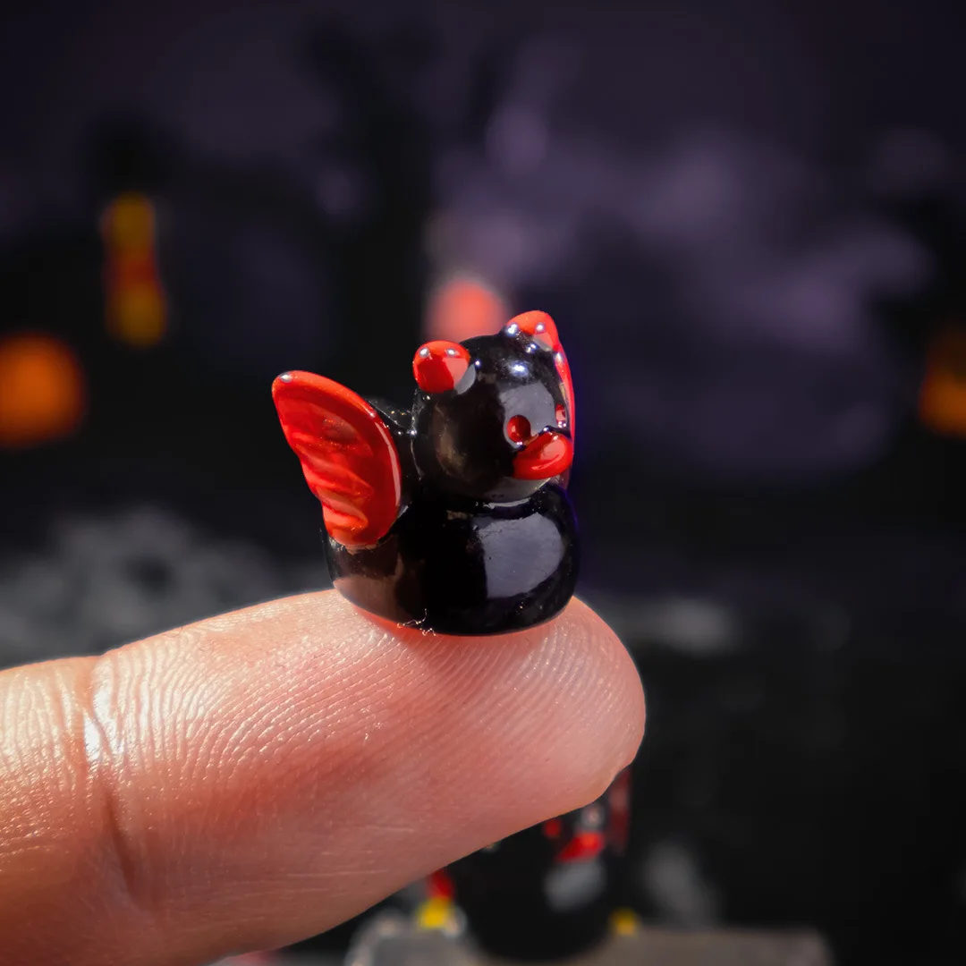 

Mini Black Demon Ducks Halloween Decorations Miniature Duck with Horns Desk Decorative Figurines DIY Accessories