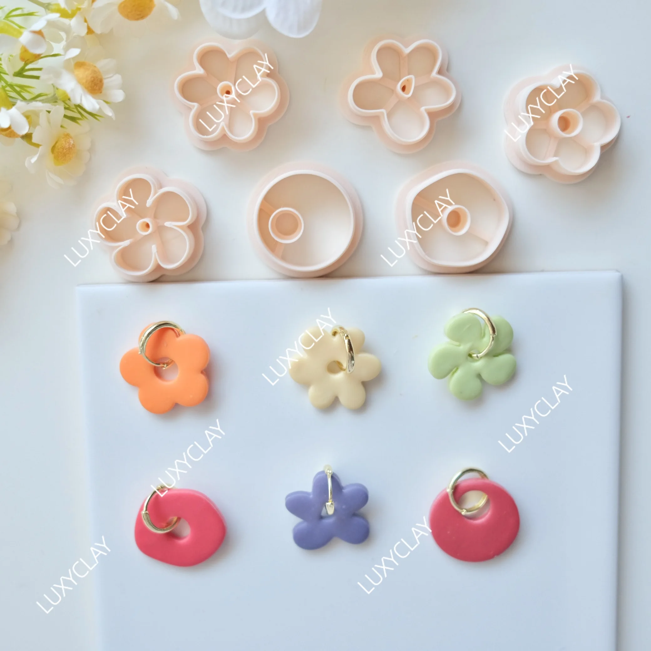 6 Stück Blumen-Donut-Formen aus Polymer-Ton für Creolen-Herstellung, Fünf-/Sechsblättrige Blumen-Umrissformen für Schmuckherstellung – Detail 4