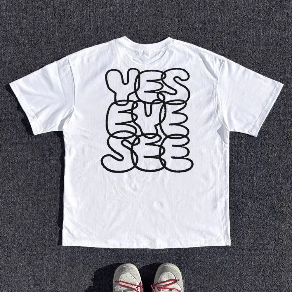 Un diseño de nicho con estampados de letras en inglés, una versátil camiseta de manga corta de algodón puro para hombres y mujeres, como capa base