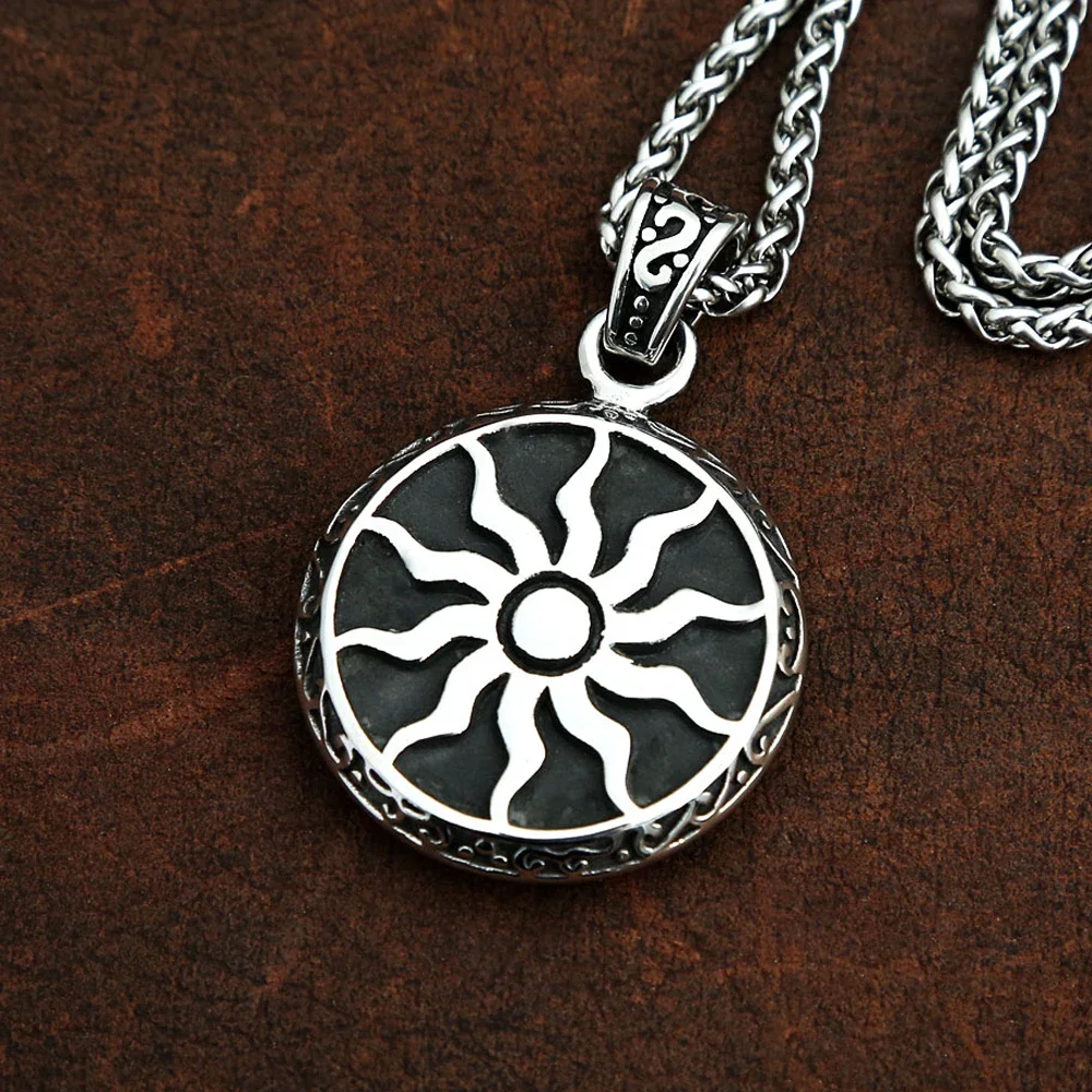 Vintage Classic Apollo Amulet Sun God Pendant Necklace For Men Fashion Round 316L Stainless Steel Necklace Myth Jewelry Gift